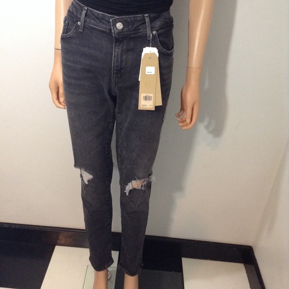 🎉Levi's Skinny Ripped Knee Design - Picture 2 of 8